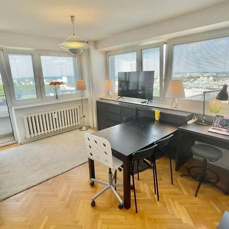 Orange 2 2Xmetro Fast Wifi 50'Tv Netflix Hbo Appletv+ Panorama Apartman Varsó Kültér fotó